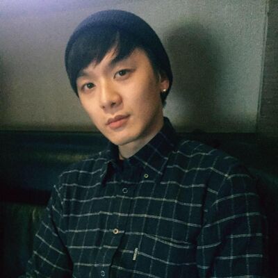 第二話：Leslie——隨波逐流的好戰和平主義空服員