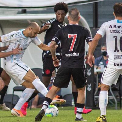 'Classificação do Campeonato Brasileiro ainda deve mudar bastante'