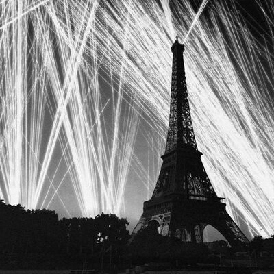 The Spy of Night and Fog