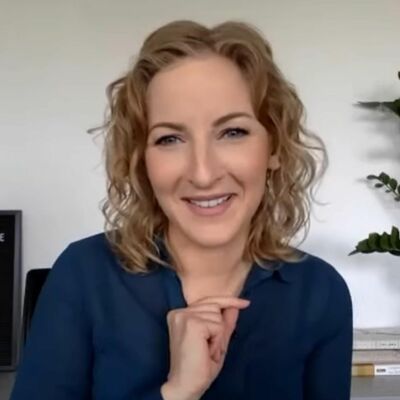 Van buiten naar binnen transformeren. Over lichaamstaal en jezelf zijn | #107 Denise Dechamps