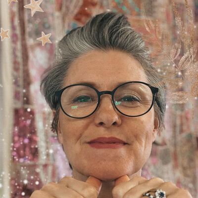 Interview with Kris Davies: From Fibromyalgia to Face Yoga