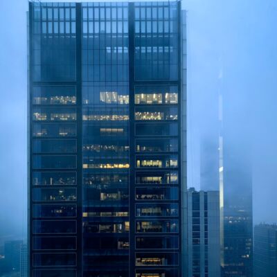 挣扎着录第017期-世界末日!我居然只能带着手电筒出逃？