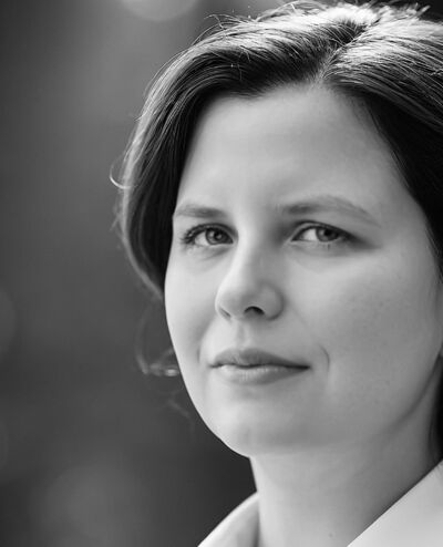 Episode 307 - Edward Seymour and his Wives with Rebecca Batley