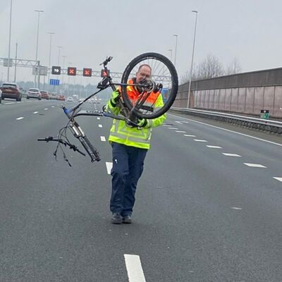 #2 – Weginspecteur met spoed naar snelwegwandelaar