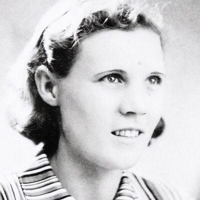 來自俄羅斯的小女工芬娜，成為蔣經國的太太蔣方良｜一位最無聲的第一夫人｜人生賈心星