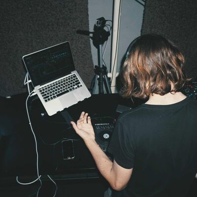 #161: COPYCATT on Creative Burnout, Social Media & Bass Post-Processing