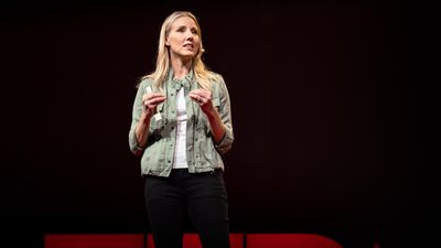 ネットから児童性的虐待コンテンツを消し去る方法 | ジュリー・コードゥア