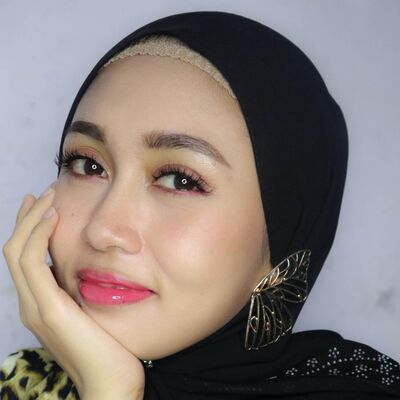 Ep 057 Penulis Virly KA bicara tentang Nikah Dini, KDRT & Married-by-Accident (IND)